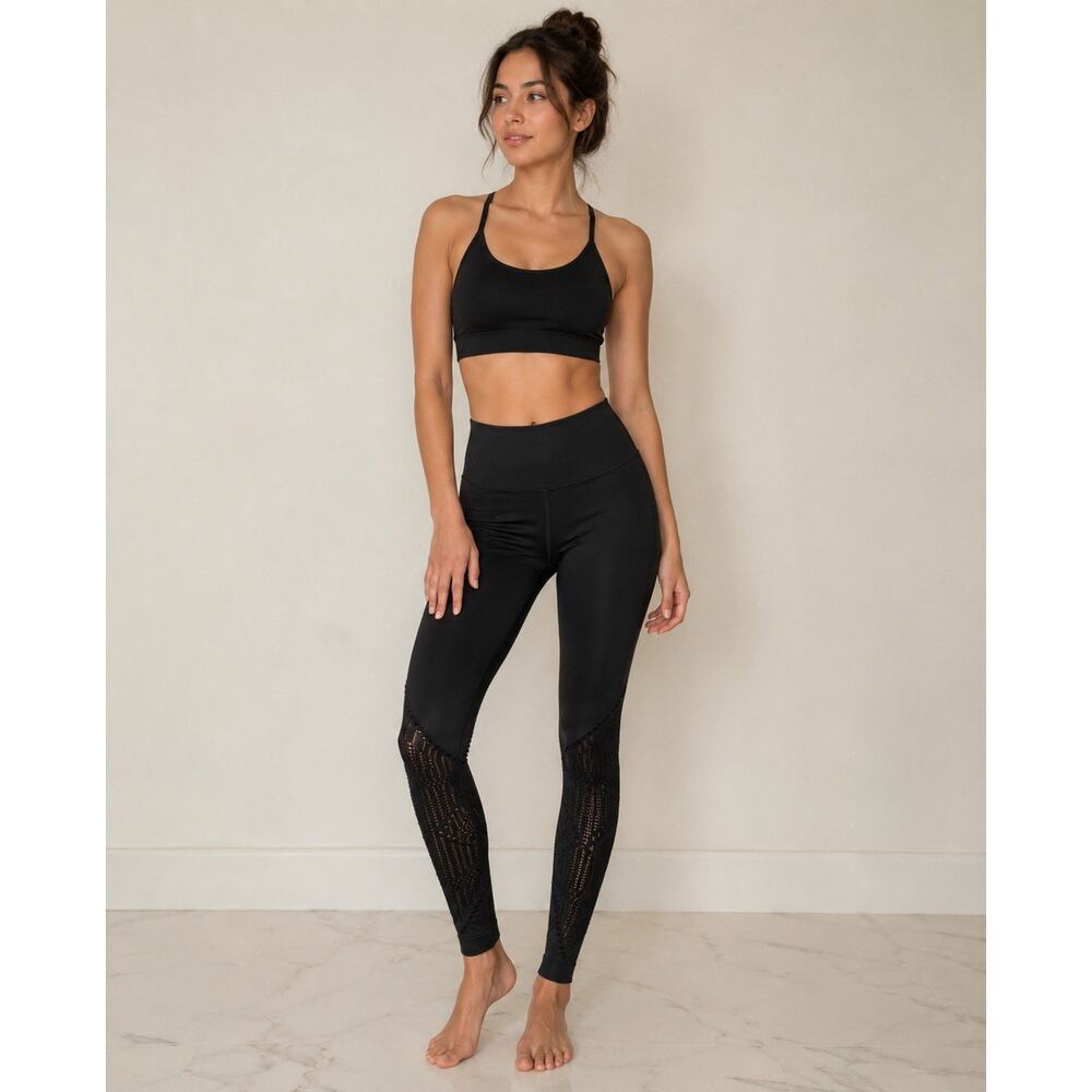 Victoria's Secret PINK Cool & Comfy Seamless Laser Cut Leggings Black Small‎